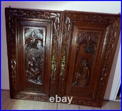 2 ancien panneaux porte de buffet bois sculpté décoration personnages romantique