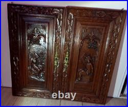 2 ancien panneaux porte de buffet bois sculpté décoration personnages romantique