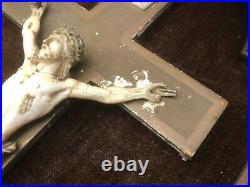 Ancien Christ Os sculpté Crucifix Cadre en bois Louis XVI Religieux Dieppe Bovin