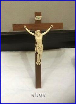 Ancien Christ en os sculpté 18 cm Crucifix Croix en bois Religieux Dieppe Bovin