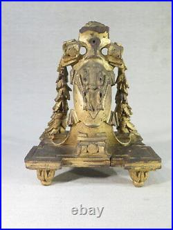 Ancien Element E Bois Dore Sculpte Henri V Comte De Chambord De Style Louis XVI