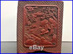 Ancien Finement Sculpté Chinois Cinabre Rouge Vessel With Signature Bois Base
