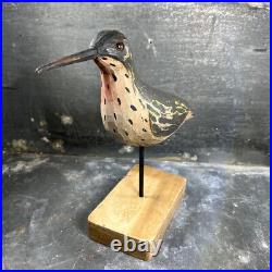 Ancien Leurre de Chasse oiseau Appelant en Bois Sculpté Polychrome. Milieu XXè