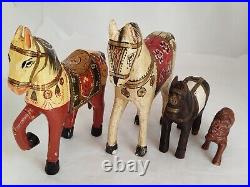 Ancien chevaux de mariage Ghodi en bois sculpté et peint à la main Indien