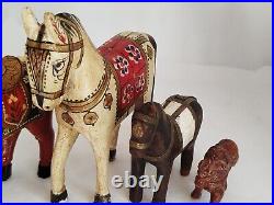 Ancien chevaux de mariage Ghodi en bois sculpté et peint à la main Indien