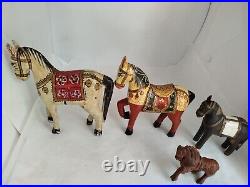 Ancien chevaux de mariage Ghodi en bois sculpté et peint à la main Indien