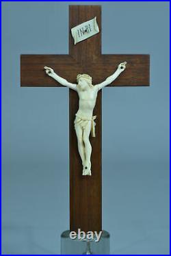 Ancien crucifix fin 19ème Bois Christ Corpus Christi sculpté