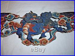 Ancien fronton bois sculpté polychrome Indochine Chine dragon chimère XIXe