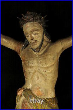 Ancien grand Christ en bois sculpté, art populaire vers 1800 / Religion Devotion