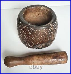 Ancien mortier + pilon en bois sculpté Océanie Africain Afrique 100% d´origine