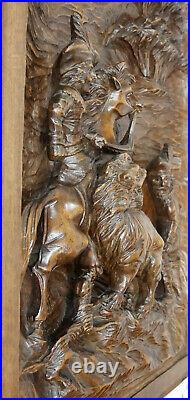 Ancien panneau bois sculpté madieval chasse au lion antique carved wood panel