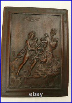 Ancien panneau en bois sculpté mythologie Apollon enfant