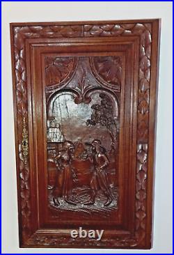 Ancien panneau porte de buffet bois sculpté décoration scène romantique