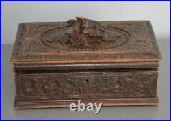 Ancienne Boite Coffret Forêt Noir Bois Sculpté Fleur Relief Velours Intérieur