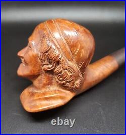 Ancienne Pipe Voltaire Sculpté en Bois de Bruyère Signé Realbriar