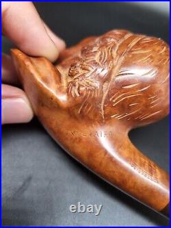 Ancienne Pipe Voltaire Sculpté en Bois de Bruyère Signé Realbriar