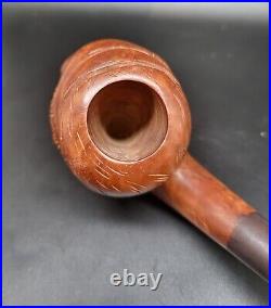 Ancienne Pipe Voltaire Sculpté en Bois de Bruyère Signé Realbriar