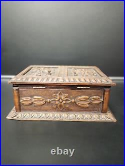 Ancienne boîte coffret bijoux Forêt Noire bois sculpté antiquité XIX ème siècle