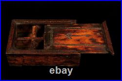 Ancienne et surprenante boite, coffret en bois sculpté vers 1800 / Art populaire