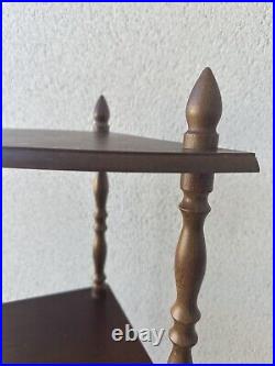 Ancienne étagère d angle en bois sculpté