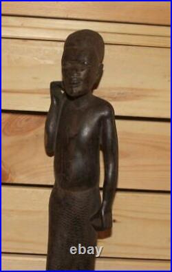 Ancienne figurine africaine en bois sculptée à la main