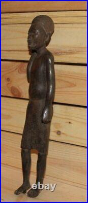 Ancienne figurine africaine en bois sculptée à la main