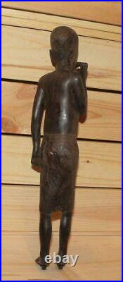 Ancienne figurine africaine en bois sculptée à la main