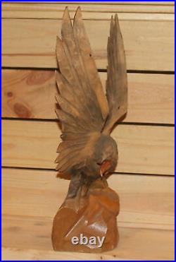 Ancienne figurine aigle en bois sculpté à la main