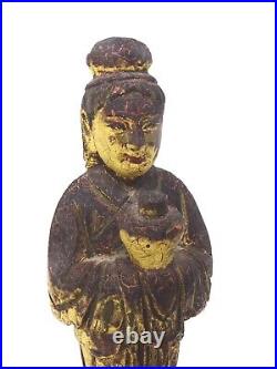 Ancienne figurine chinoise en bois sculpté représentant une femme