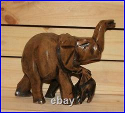 Ancienne figurine éléphant en bois sculpté à la main