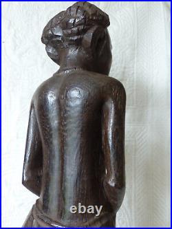 Ancienne grande statue Africaine 69cm, en bois sculpté