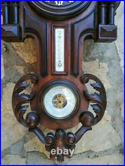 Ancienne horloge pendule en bois sculpté complète avec sa clef & balancier