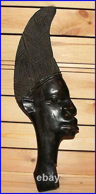 Ancienne plaque murale africaine en bois sculpté à la main portrait d'homme