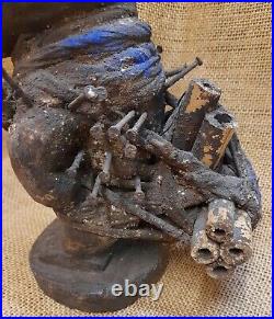Ancienne statuette fetiche a clou Congo en bois sculpté H 27 cm 3 yeux vitrés