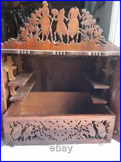 Armoire étagère sculpté, ancien petit meuble de poupée bois découpé