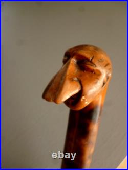 Art populaire Canne ancienne en bois sculpté monoxyle Walking stick grostesque