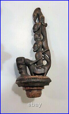 Batak Toba Sumatra Ancien bouchon bois sculpté personnage chevauchant un Singa