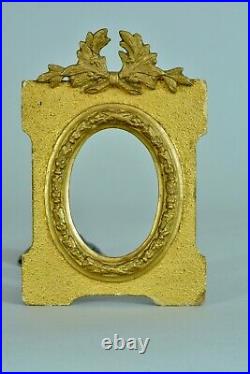 Cadre ancien bois doré ovale miniature rinceau louis XVI Miniature frame cornice