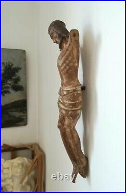 Christ ancien en bois sculpté 37 cm iconographie des 16/17ème