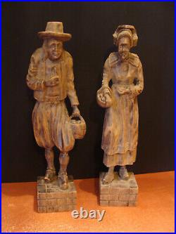 Couple breton sculpté en bois ancien