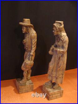 Couple breton sculpté en bois ancien