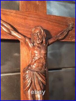 Crucifix Ancien Bois Sculpté L 34,8 Cm