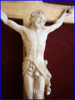 Cruxifix Christ Bois sculpté doré Cadre décoratif St 18°s Ancien Religion