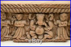 Linteau en bois sculpté ancien, Indes