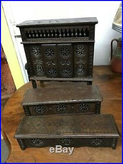 Lot ancien meuble de poupée Breton armoire lit clos & 2 coffres bois sculpté