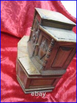 Meuble miniature ANCIEN buffet en bois sculpté origine France B40