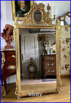 Miroir Ancien De Style Louis XVI En Bois Sculpté / Patiné Et Doré