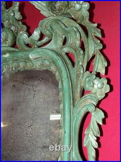 Miroir ancien de style Baroque Louis XV en bois sculpté et laqué XVIIIe