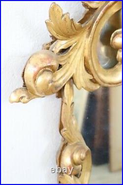 Miroir ancien en bois sculpté doré à la feuille d'or 19ème siècle