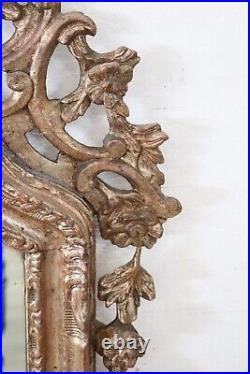 Miroir ancien en bois sculpté et doré d'époque Louis XVI 18ème siècle